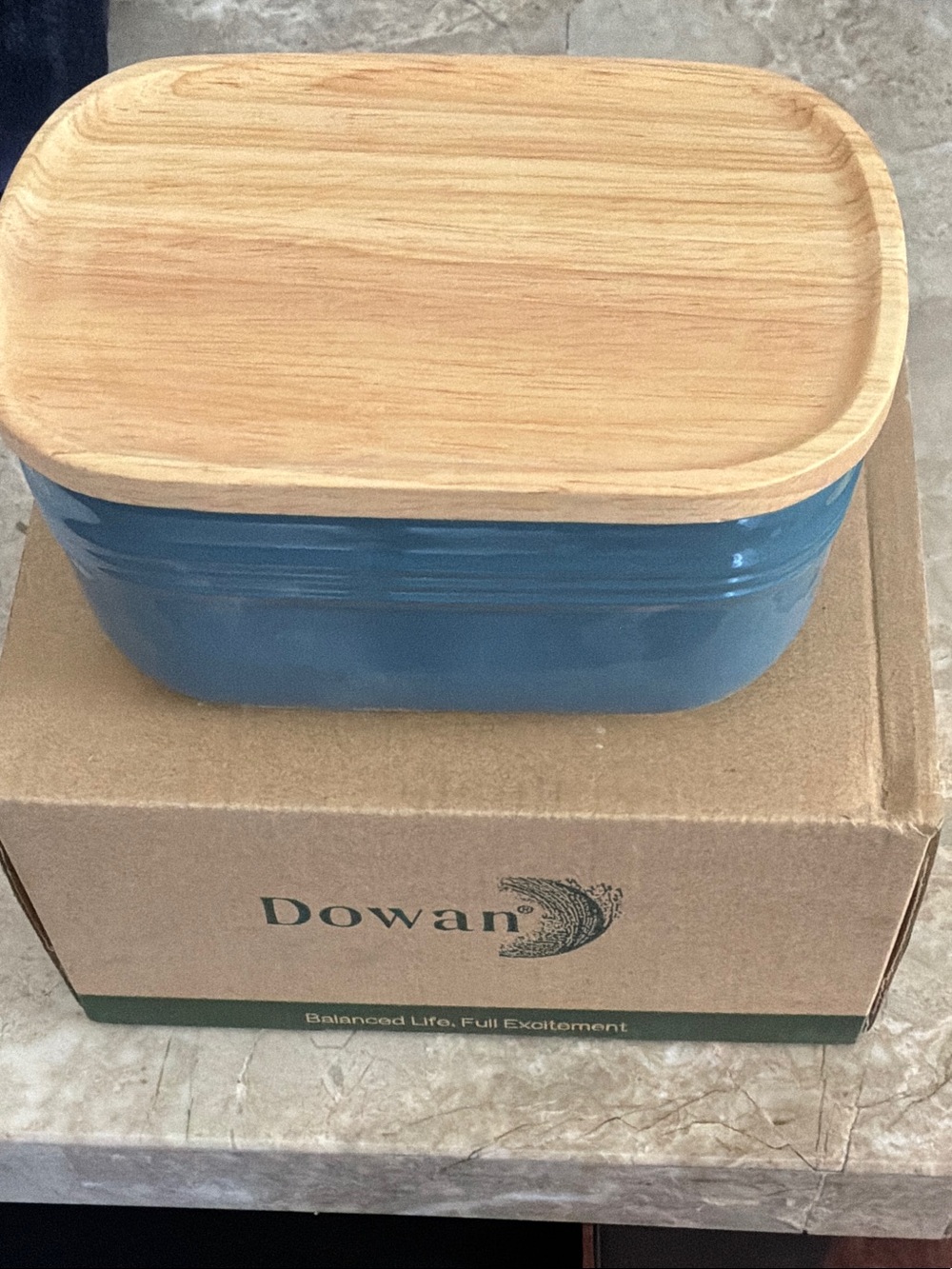 DOWAN Blue Ceramic Butter Dish with Bamboo Lid